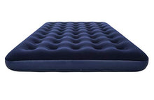 Carica l'immagine nel visualizzatore di Gallery, Bestway 67002N - Airbed Blu Floccato Matrimoniale, 191 x 137 x 22 cm