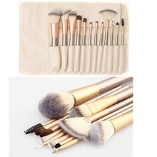 Carica l'immagine nel visualizzatore di Gallery, LZYMSZ 12pcs Pennelli trucco professionale Set Kit essenziale Item 5 - Ilgrandebazar