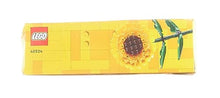 Carica l&#39;immagine nel visualizzatore di Gallery, LEGO Girasoli Set di Fiori Finti per Bambine e Bambini da 8 Anni, Bouquet da Esporre come Accessorio per la Camera da Letto o come Decorazione di Casa, Regalo per Ragazza, Ragazzo, Lei o Lui 40524