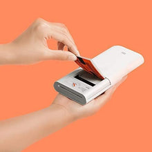 Carica l'immagine nel visualizzatore di Gallery, Xiaomi TEJ4019GL - Carta fotografica portatile per stampante, 20 fogli di carta fotografica di alta qualità da 3"