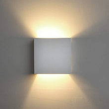 Carica l'immagine nel visualizzatore di Gallery, Applique in Gesso Ceramico Cubo - Attacco G9 - Lampada da muro per spazi interni, camera, corridoio, soggiorno - Lampadina intercambiabile - Verniciabile - Design Moderno