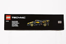 Carica l&#39;immagine nel visualizzatore di Gallery, LEGO Technic Bugatti Bolide, Kit di Costruzione Macchina Giocattolo da Corsa, Modellino Auto Supercar, Giochi per Bambini, Bambine, Ragazzi e Ragazze da 9 Anni, Idee Regalo da Collezione 42151