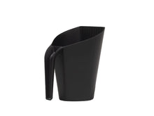 Carica l'immagine nel visualizzatore di Gallery, EDA - Pala per pellet Jura Montania XL 2,4 litri - per 1,5 kg di pellet - nero, 19,3 x 16,5 x 21,9 cm