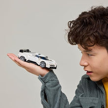 Carica l'immagine nel visualizzatore di Gallery, LEGO Speed Champions Hyper Sports Car Bugatti Centodieci - Modellino di Auto con Minifigure del Pilota - Macchina Giocattolo per Bambini da 9 Anni - Regalo di Compleanno - 77240