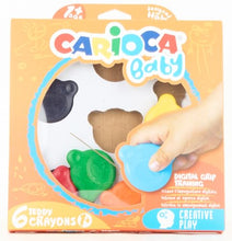 Carica l'immagine nel visualizzatore di Gallery, CARIOCA Pastelli Baby Teddy Crayons, Scatola di 6 Pastelli Colorati a Forma di Orsetto, Pastelli Per Bambini dai 12 Mesi, 6 Pezzi