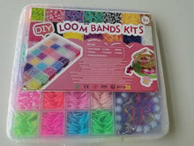 Carica l&#39;immagine nel visualizzatore di Gallery, Uolifrem Elastici per Braccialetti Bambini, 29 Colori Elastici Braccialetti Kit, Fai Da Te Loom Bands Kit con Accessori，Starter kit di elastici, Regalo per Ragazze e Ragazzi
