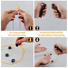 Carica l'immagine nel visualizzatore di Gallery, Gioco di scacchi magnetici,Magnetic Chess Game,Gioco da tavolo a scacchi, Pietre magnetiche,Gioco da Tavolo Educativo Dama, Scacchiera magnetica,Portable Chessboard Party for Family Reunions (E)