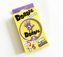 Carica l&#39;immagine nel visualizzatore di Gallery, Asmodee: Dobble Classic Blister Eco, Versione Mini, Divertente Gioco di Carte per Tutta la Famiglia, 5 mini giochi, 2-8 Giocatori, 6+ Anni, Edizione in Italiano