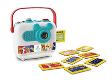 Carica l'immagine nel visualizzatore di Gallery, Clementoni - Proiettore Raccontastorie Disney Classic, Storyteller Cantastorie per Bambini (in Italiano), Gioco Educativo Elettronico Parlante, Regalo Bambini 1 Anno, 17819