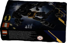 Carica l&#39;immagine nel visualizzatore di Gallery, LEGO DC Armatura Mech di Batman, Action Figure Giocattolo da Costruire, Robot Snodabile da Collezione con Minifigure e Batarang, Giochi Creativi per Bambini e Bambine da 6 Anni, Piccolo Regalo 76270