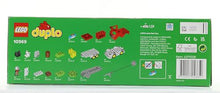 Carica l&#39;immagine nel visualizzatore di Gallery, LEGO DUPLO Town Autopompa, Camion Giocattolo dei Pompieri con Luci, Sirena e Scala Mobile, Figure di Vigile del Fuoco e Gatto, Giochi per Bambini e Bambine da 2 Anni, Idee Regalo di Compleanno 10969