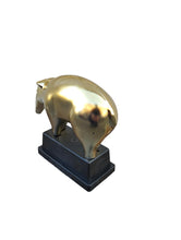 Carica l'immagine nel visualizzatore di Gallery, Tapiro D' Oro Trofeo personalizzabile Scherzi per Festa Compleanno Premio scherzo Statuetta oscar con dedica tapiro pers