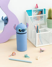 Carica l&#39;immagine nel visualizzatore di Gallery, Grupo Erik: Astuccio Portamatite Stitch | Astuccio Scuola Verticale di Disney Stitch, Portapenne da Tavolo Disney Stitch, Stitch gadget, Cancelleria Stitch