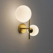 Carica l'immagine nel visualizzatore di Gallery, Applique da Parete Doppia Sfera G9 Ø10cm | Metallo Oro Satinato | Design Moderno Lineare o Floreale | Illuminazione Deco