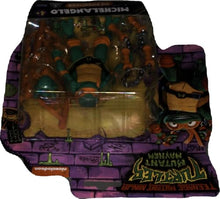 Carica l&#39;immagine nel visualizzatore di Gallery, Giochi Preziosi - Michelangelo Tartarughe Ninja Caos Mutante, Michelangelo in versione Action Figure Base Articolata da 12 cm, Personaggio con Armi da Combattimento, Per Bambini dai 4 anni