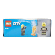 Carica l&#39;immagine nel visualizzatore di Gallery, LEGO City Elicottero dei Pompieri, Veicolo Giocattolo da Costruire con 2 Elementi Lancia-Acqua e Minifigure del Pilota Vigile del Fuoco, Giochi per Bambini e Bambine da 5 Anni, Regalo Divertente 60411