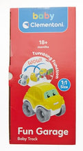 Carica l&#39;immagine nel visualizzatore di Gallery, Baby Clementoni - Fun Garage Baby Track, Box e Pista Macchinine per Bambini 18+ Mesi, con 1 Macchinina, Gioco Prima Infanzia Made in Italy, Linea Play For Future, Stimola Manualità e Curiosità, 17404