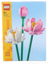 Carica l'immagine nel visualizzatore di Gallery, LEGO Fiori di Loto, Set Fiori Finti da Costruire per Bambine e Bambini da 8 Anni, Bouquet da Esporre come Decorazione di Casa, Idea Regalo per San Valentino, per Lei o Lui, Donna o Uomo 40647