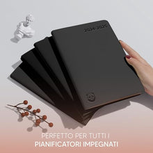 Carica l&#39;immagine nel visualizzatore di Gallery, Premium Diario 2024-2025 di SmartPanda – Agenda 2024 2025 Settimanale, Oro Rosa – Copertina Morbida, Confezione Regalo – Intervalli di 30 Minuti – Luglio 2024 - Agosto 2025 - A4, in Italiano