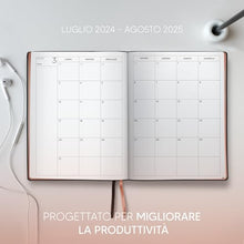 Carica l&#39;immagine nel visualizzatore di Gallery, Premium Diario 2024-2025 di SmartPanda – Agenda 2024 2025 Settimanale, Oro Rosa – Copertina Morbida, Confezione Regalo – Intervalli di 30 Minuti – Luglio 2024 - Agosto 2025 - A4, in Italiano