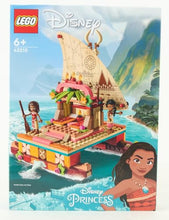 Carica l&#39;immagine nel visualizzatore di Gallery, LEGO Disney Princess La Barca a Vela di Vaiana con Mini Bambolina di Sina e Delfino, Giocattolo Creativo da Costruire, Giochi per Bambine e Bambini da 6 Anni, Idea Regalo di Compleanno 43210