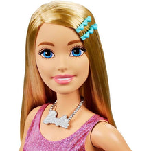 Carica l&#39;immagine nel visualizzatore di Gallery, Barbie - Bambola grande con capelli biondi, alta 71 cm con abito rosa scintillante, collana, fermaglio per capelli e tanti accessori, giocattolo per bambini, 3+ anni, HJY02