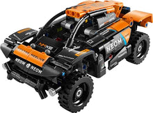 Carica l'immagine nel visualizzatore di Gallery, LEGO Technic NEOM McLaren Extreme E Race Car, Macchina Giocattolo Fuoristrada con Funzione Pull-Back, Giochi per Bambini e Bambine da 7 Anni Fan dei Modellini di Auto e Veicoli da Costruire 42166