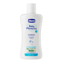 Carica l'immagine nel visualizzatore di Gallery, Chicco Baby Moments Set con Bagno Corpo da 200 Ml, Shampo Senza Lacrime da 200 ml, Pasta Lenitiva da 100 Ml, Idea Regalo