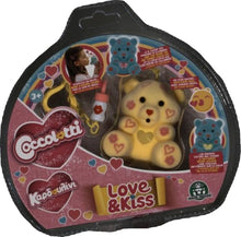 Carica l'immagine nel visualizzatore di Gallery, Giochi Preziosi-CCL096 COCCOLOTTI, Orsetto interattivo, Che Ti Fa Baciare, Effetti Luminosi, Modello Giallo, per Bambini dai 3 Anni, CCL096, Colore