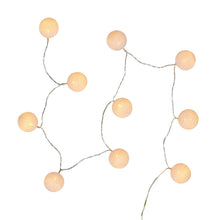 Carica l'immagine nel visualizzatore di Gallery, Lights4fun Catena Luminosa di 20 Palle in Cotone con LED Bianchi Caldi ed Interruttore per Interni
