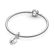 Carica l'immagine nel visualizzatore di Gallery, PANDORA Icons Pendente con scritta Friends e cuore con infinito in argento Sterling con zirconia cubica trasparente