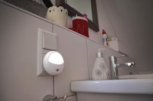 Carica l'immagine nel visualizzatore di Gallery, Brennenstuhl, Luce LED di orientamento, con sensore crepuscolare