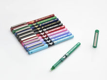 Carica l&#39;immagine nel visualizzatore di Gallery, PILOT - Set di 4 V5 - Penna roller con Inchiostro liquido e punta Fine per una scrittura fluida e precisa - Asciugatura rapida, non sanguina - Nero - Punta Fine (0,5 mm)