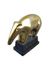 Carica l'immagine nel visualizzatore di Gallery, Tapiro D' Oro Trofeo personalizzabile Scherzi per Festa Compleanno Premio scherzo Statuetta oscar con dedica tapiro pers