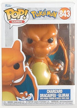 Carica l'immagine nel visualizzatore di Gallery, Funko Pop! Games: Pokemon - Charizard - Figura in Vinile da Collezione - Idea Regalo - Merchandising Ufficiale - Giocattoli per Bambini e Adulti - Video Games Fans - per i Collezionisti