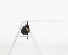 Carica l'immagine nel visualizzatore di Gallery, Brabantia - Porta Mollette - Accessorio per Stendibiancheria - Contiene Fino a 75 Mollette - Appendere allo Stendibiancheria Oppure al Filo per Stendere - Cestino per Riporre - Black - 16 x 16 x 16 cm