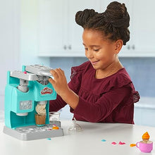 Carica l'immagine nel visualizzatore di Gallery, Play-Doh, Kitchen Creations, La Caffetteria Super Colorata, playset con 20 Accessori e 8 vasetti di Pasta modellabile
