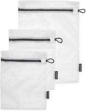 Carica l'immagine nel visualizzatore di Gallery, Brabantia - Sacca per il Lavaggio dei Capi Delicati - Sacchetto Protettivo in Rete per il Bucato per i Capi - Copertura Speciale a Strappo - Set di 3 in 2 Misure - White - 33 x 25 cm / 45 x 33 cm