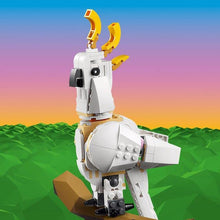 Carica l'immagine nel visualizzatore di Gallery, LEGO Creator Coniglio Bianco, Set di Costruzioni, Animali Giocattolo per Bambini da 8 Anni in su con Coniglietto, Foca e Pappagallo, Giochi 3 in 1 in Mattoncini 31133