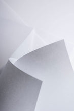 Carica l'immagine nel visualizzatore di Gallery, Favini Rismaluce 200GR A4 125 Cartoncini Bianchi di Ottima Qualità