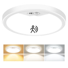 Carica l'immagine nel visualizzatore di Gallery, Oumida Plafoniera LED Soffitto con Sensore di Movimento, 2700K/4000K/6500K 18W Lampadario con Sensore, 1800LM IP44 Plafo