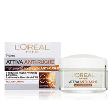 Carica l'immagine nel visualizzatore di Gallery, L'Oréal Paris Crema Viso trattamento nutriente giorno Attiva Anti-Rughe, Trattamento Fortificante 65+ con Multivitamine,