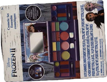 Carica l'immagine nel visualizzatore di Gallery, Disney Frozen 2 – Townley Girl Set Cosmetico Compatto con Specchio e 14 Lucidalabbra, 4 Luminanti, 6 pennelli. Set Makeup Colorato Pieghevole e Lavabile per bambine