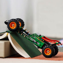 Carica l&#39;immagine nel visualizzatore di Gallery, LEGO Technic Monster Jam Dragon, Set Monster Truck 2 in 1 con Pull-Back, Auto Offroad e Macchina Giocattolo Buggy, Giochi per Bambini e Bambine 42149