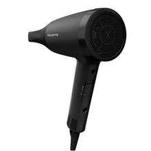 Carica l'immagine nel visualizzatore di Gallery, Rowenta Express Style Asciugacapelli, potente, pulsante aria fredda, 2 impostazioni di velocità/temperatura, concentratore per una piega precisa, design compatto e ultraleggero, nero, CV1801