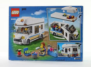 LEGO City Camper delle Vacanze, Modellino da Costruire di Roulotte Giocattolo con Minifigure e Accessori, Giochi per Bambini e Bambine da 5 Anni in su, Idee Regalo di Compleanno 60283