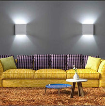 Carica l'immagine nel visualizzatore di Gallery, Applique in Gesso Ceramico Cubo - Attacco G9 - Lampada da muro per spazi interni, camera, corridoio, soggiorno - Lampadina intercambiabile - Verniciabile - Design Moderno