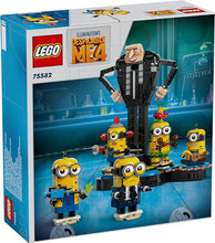 Carica l&#39;immagine nel visualizzatore di Gallery, LEGO Cattivissimo Me Gru e Minions in Mattoncini, Set dal Film della Illumination, Personaggi da Costruire che Danzano, Giochi Creativi per Bambine e Bambini da 9 Anni, Regalo da Esposizione 75582