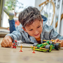 Carica l'immagine nel visualizzatore di Gallery, LEGO NINJAGO Racer Pull-Back di Lloyd - Modello di Auto da Corsa Giocattolo con 2 Minifigure, Armatura, Spade e Elementi Fulmine, Giochi per Bambini e Bambine da 7 Anni Fan delle Macchine Ninja 71828