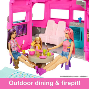 Barbie-Camper dei Sogni Playset con Veicolo, con Ruote, Piscina, Scivolo, 7 Aree Gioco e Oltre 60 Accessori da Campeggio, Giocattolo per Bambini 3+ Anni, HCD46